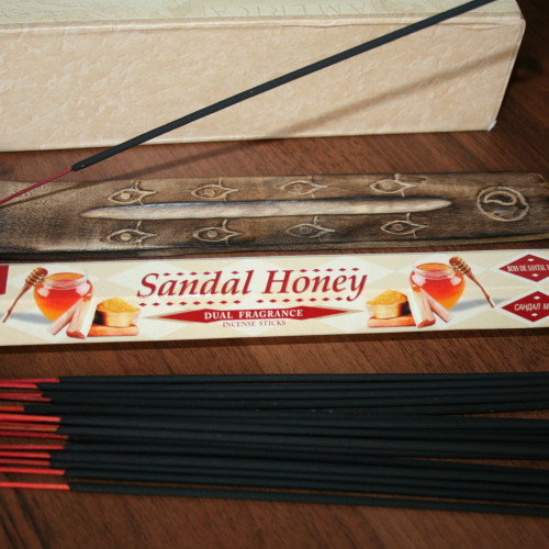 Сандал і Мед. Sandal Honey. Tulasi