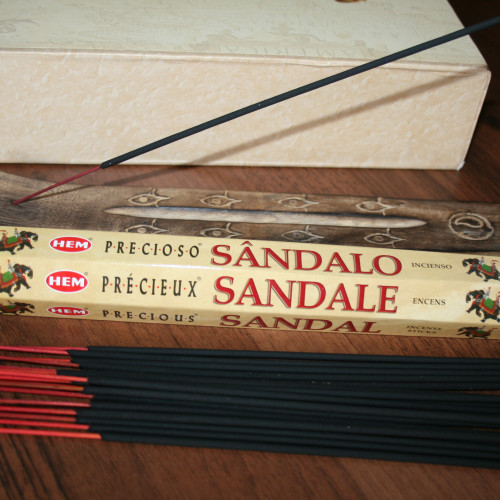 Дорогоцінний сандал. Sandal Precious. HEM